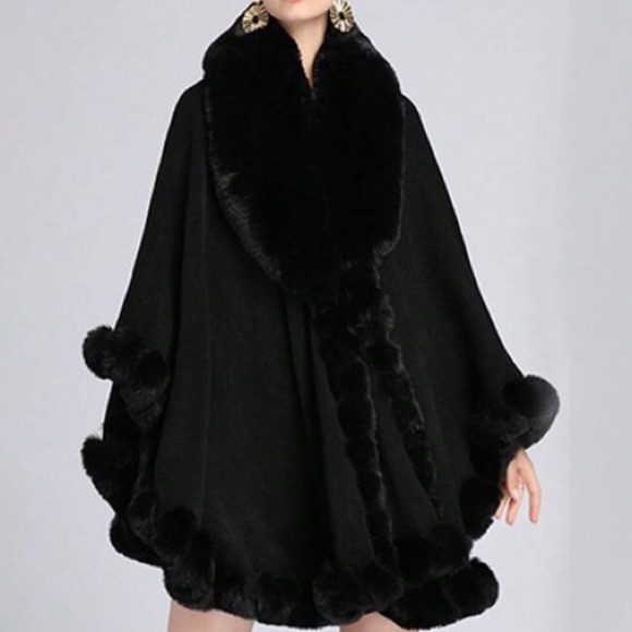 🆕 Fur Trimmed Collar Shawl Cape - Picture 5 of 8